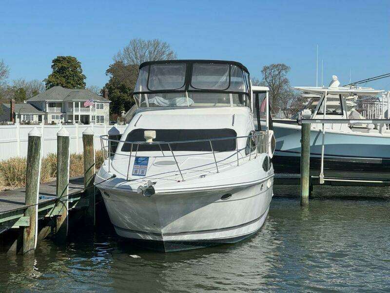 2007 Cruisers Yachts 395 Motoryacht