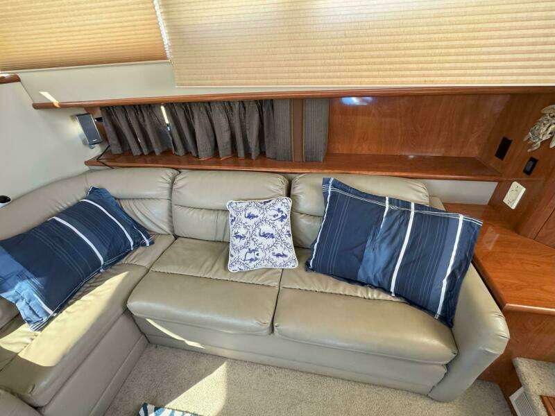 2007 Cruisers Yachts 395 Motoryacht
