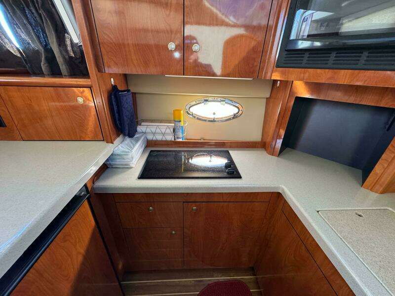 2007 Cruisers Yachts 395 Motoryacht