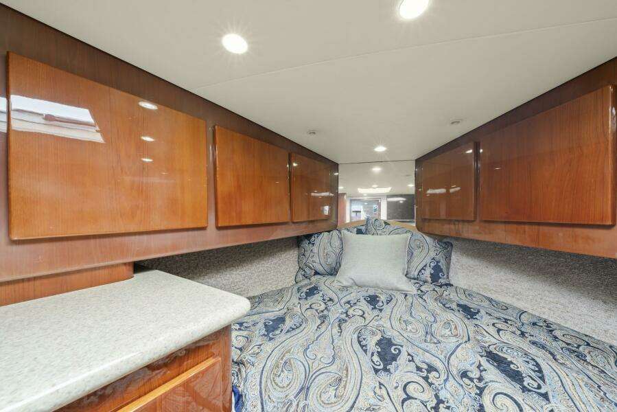 2006 Buddy Davis 48 Express PALE HORSE