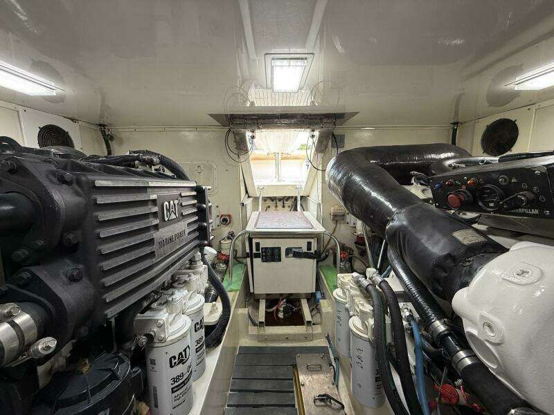 2006 Buddy Davis 48 Express PALE HORSE