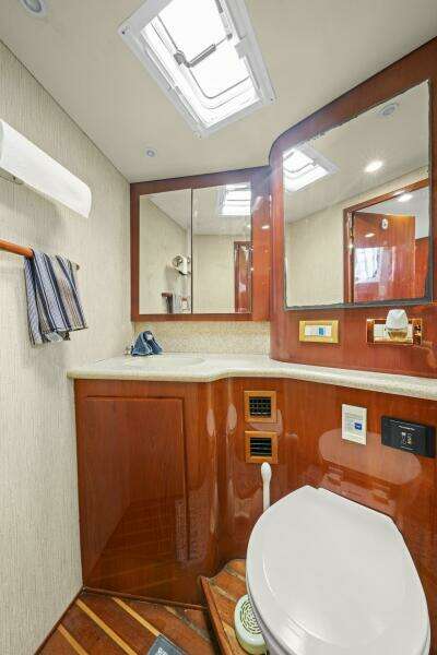 2006 Buddy Davis 48 Express PALE HORSE