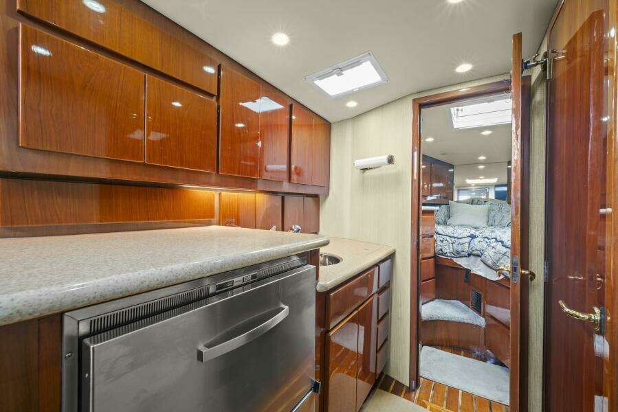 2006 Buddy Davis 48 Express PALE HORSE