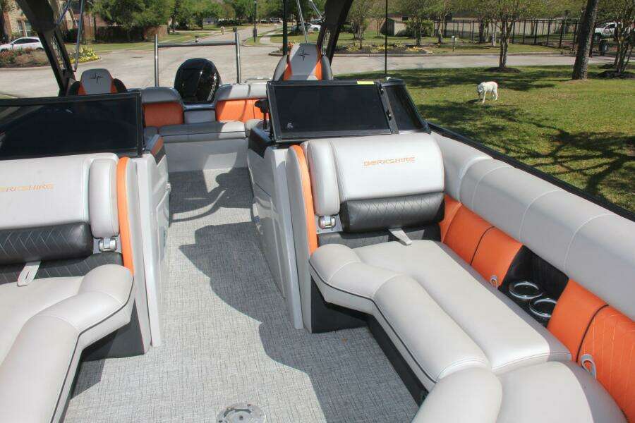 2021 Berkshire 25 Sport CL