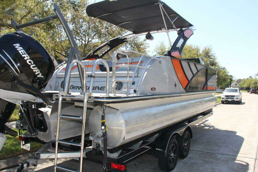 2021 Berkshire 25 Sport CL