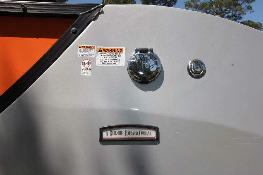 2021 Berkshire 25 Sport CL