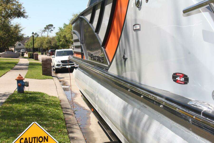 2021 Berkshire 25 Sport CL