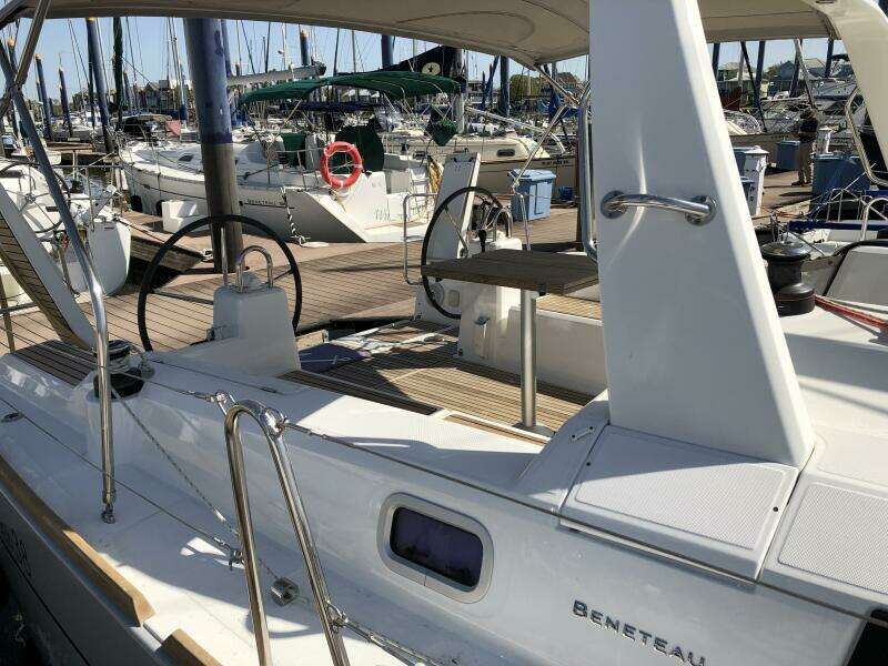 2017 Beneteau Oceanis 38 Weekender