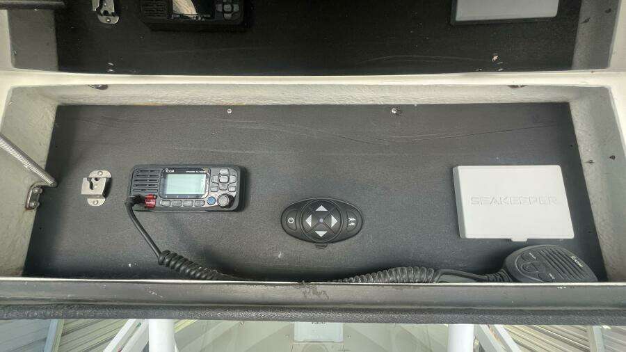 1990 Ocean Master 31