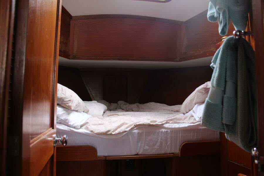 1979 Gulfstar 37 Sloop