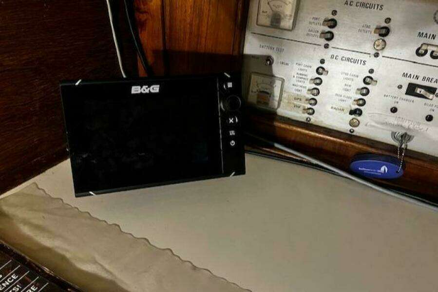 1979 Gulfstar 37 Sloop