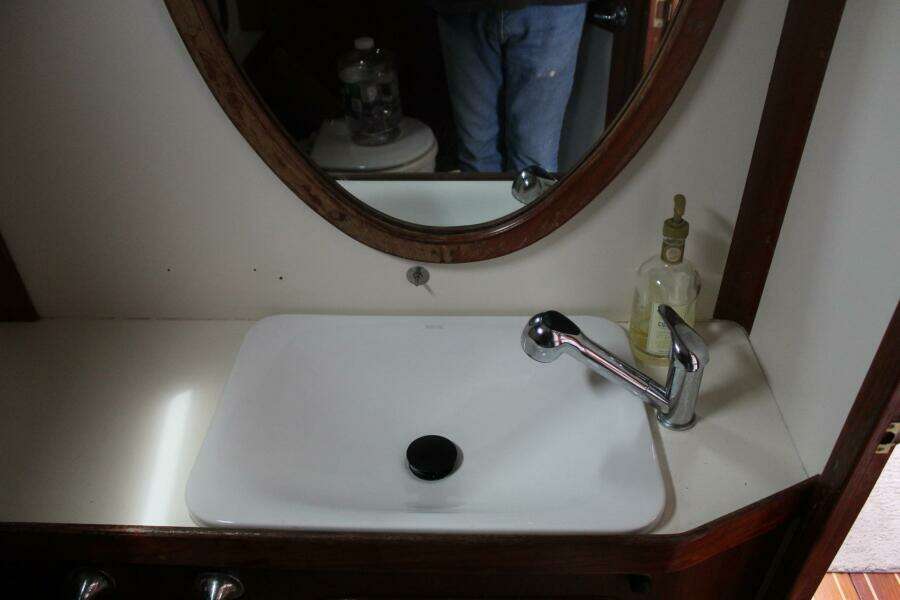 1979 Gulfstar 37 Sloop