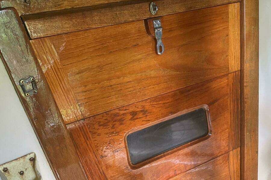 1986 Island Packet 27 Sloop