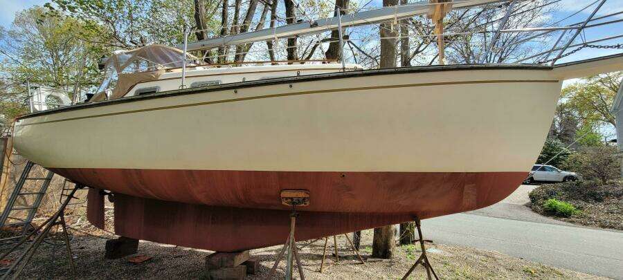 1986 Island Packet 27 Sloop