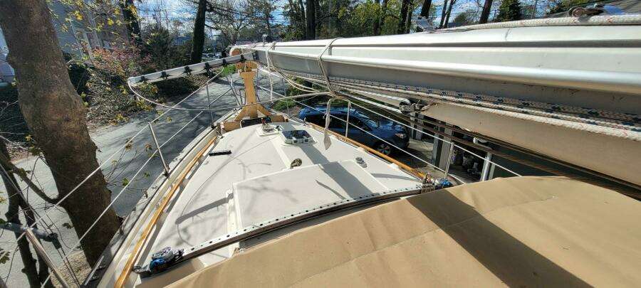 1986 Island Packet 27 Sloop