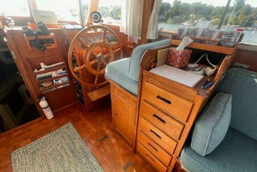 1980 Grand Banks 32 Flybridge Trawler (Hull#683)
