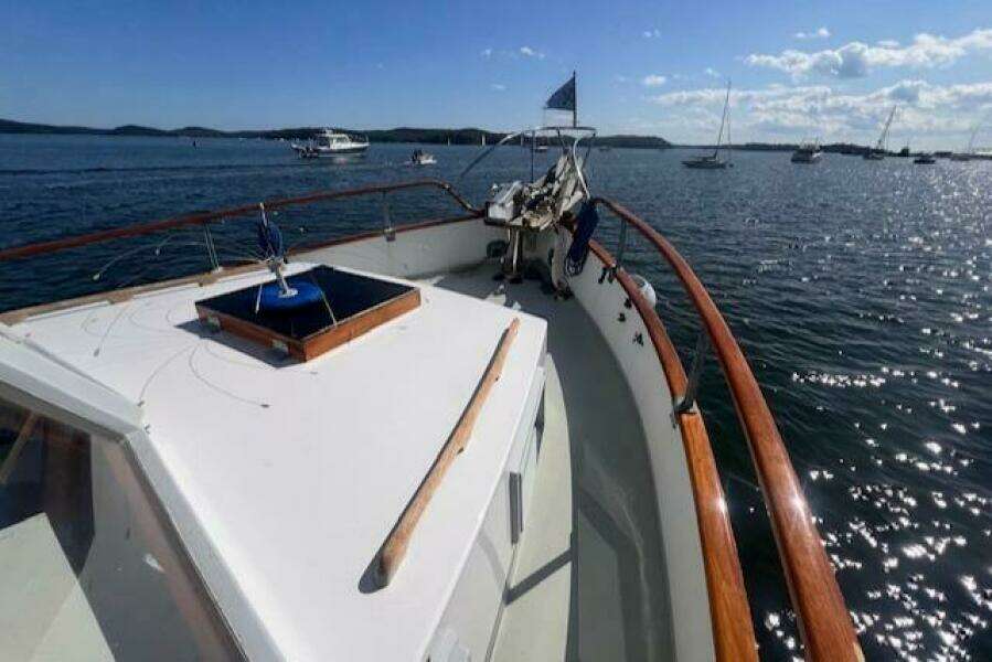 1980 Grand Banks 32 Flybridge Trawler (Hull#683)