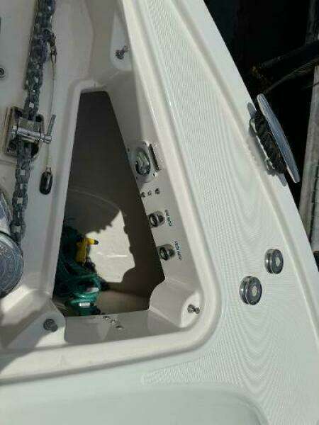 2010 Tiara Yachts 5800 Sovran