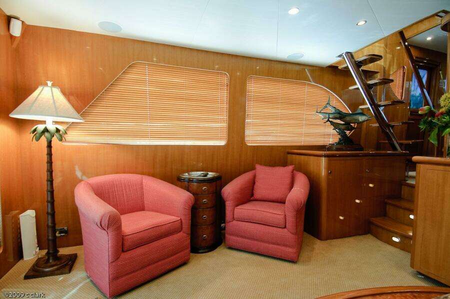 2005 Ocean Alexander 58 - Salon