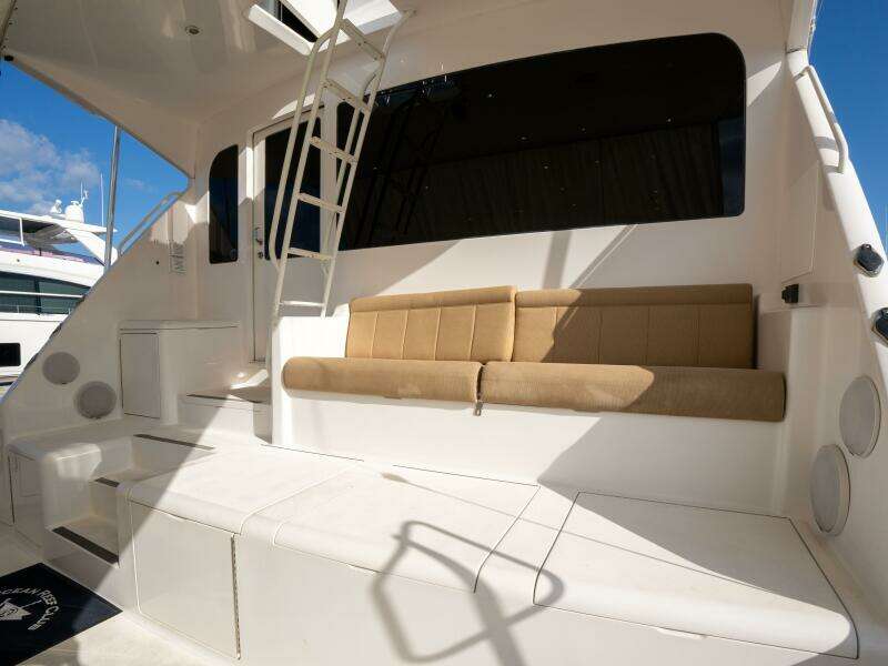 2005 Viking 74 Enclosed Bridge