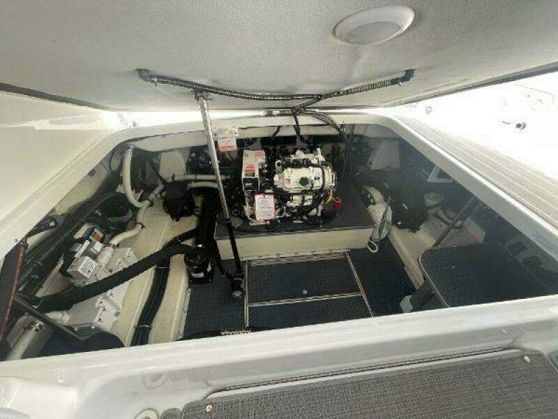 2020 Formula 350 Crossover Bowrider