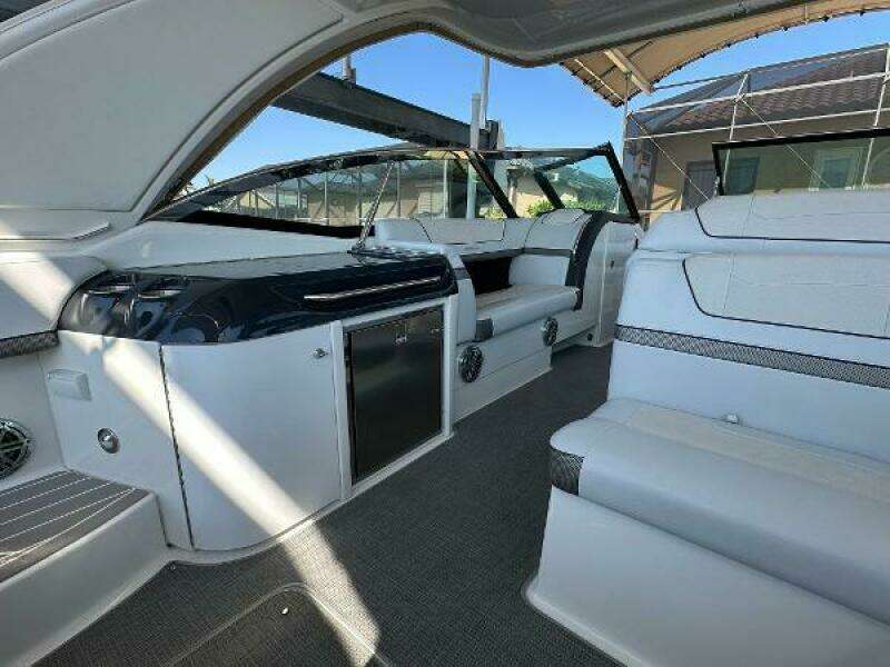 2020 Formula 350 Crossover Bowrider