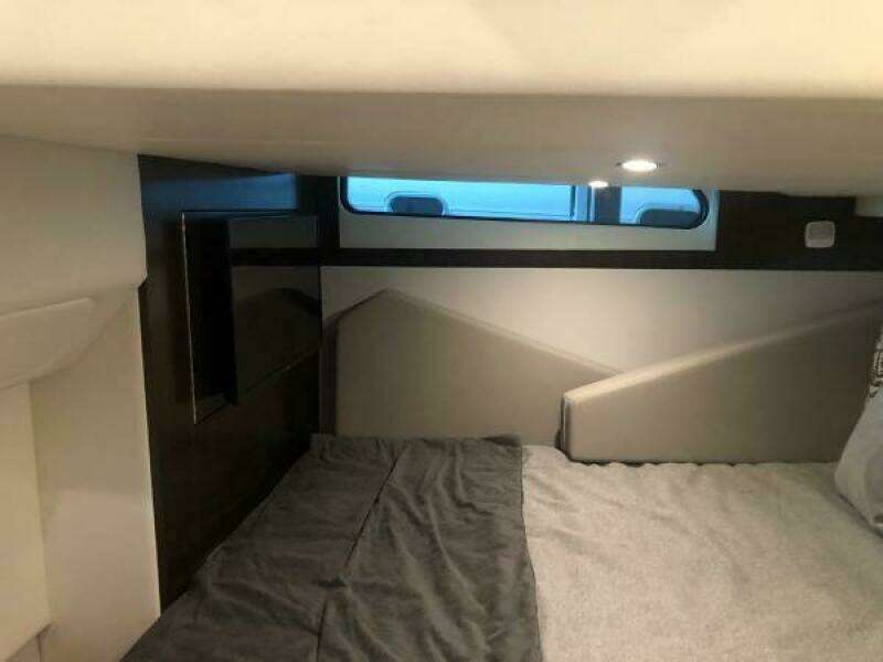 2022 Cruisers Yachts Express Coupe