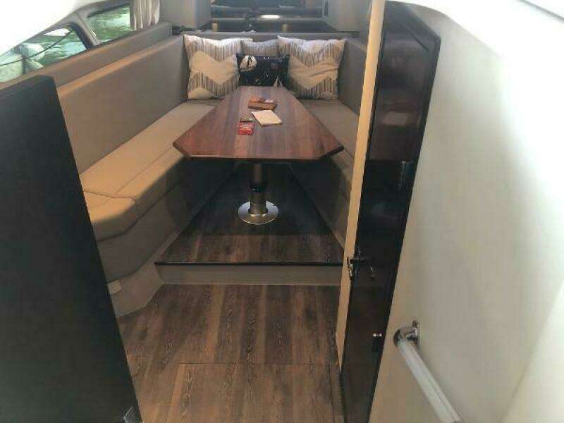 2022 Cruisers Yachts Express Coupe