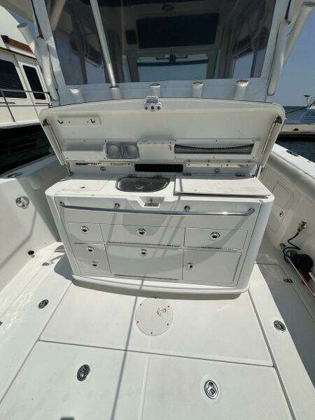 2015 Boston Whaler 350 Outrage
