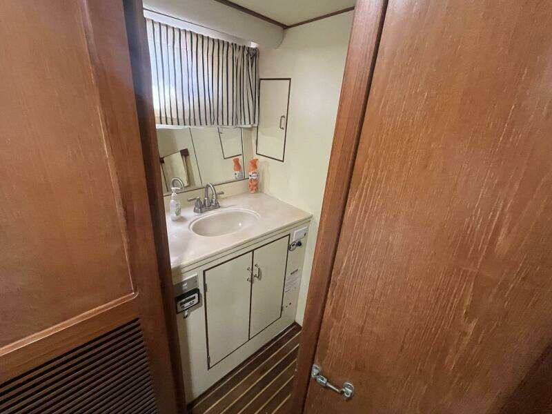 1987 Symbol 44 Sun Deck MK II