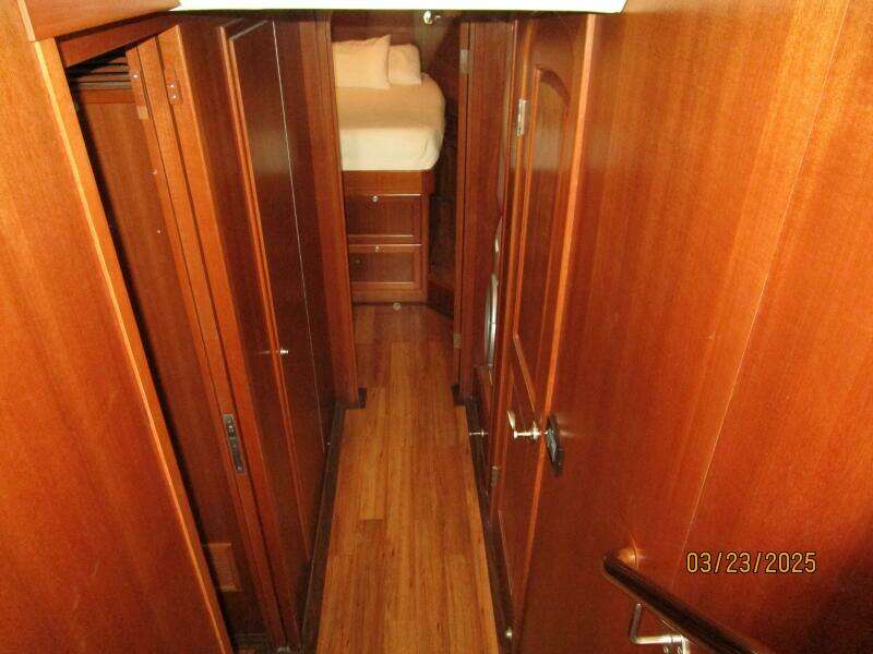 45' Northwest guest companionway forward