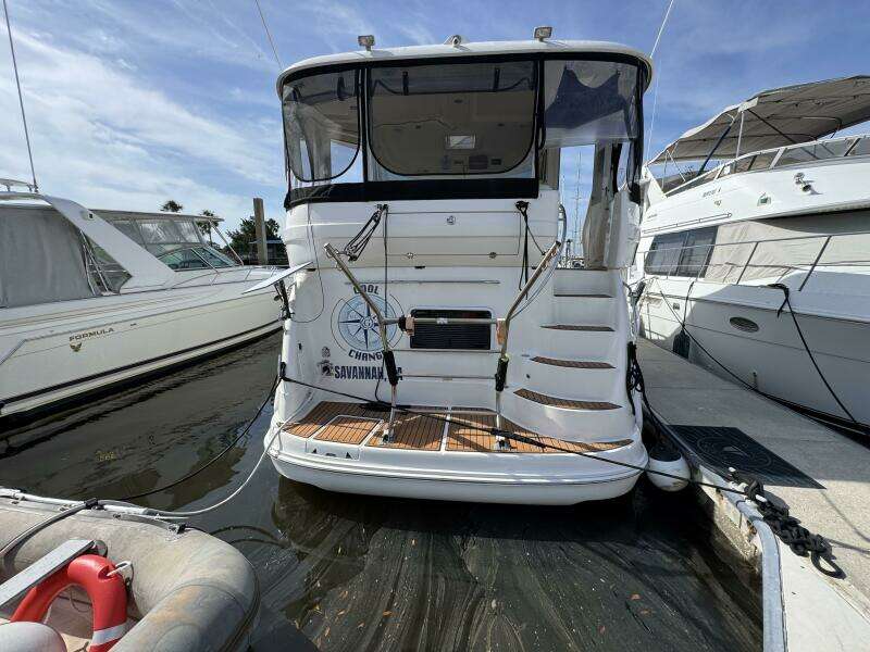 56 2004 Sea Ray 390 Swim Platform