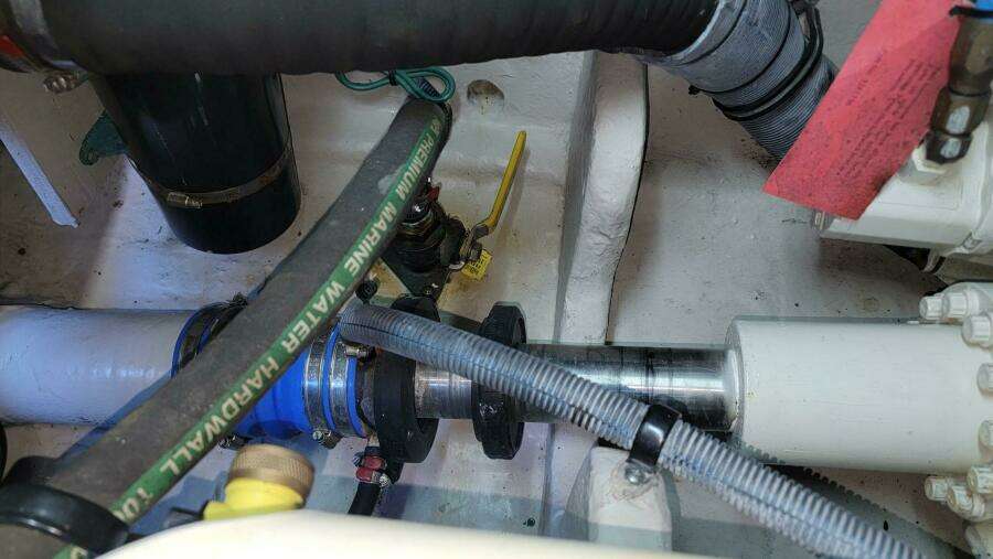 2004 Sea Ray 480 Sedan Bridge