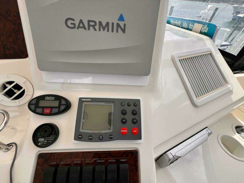 2004 Sea Ray 480 Sedan Bridge