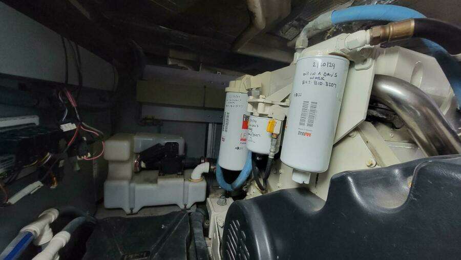 2004 Sea Ray 480 Sedan Bridge