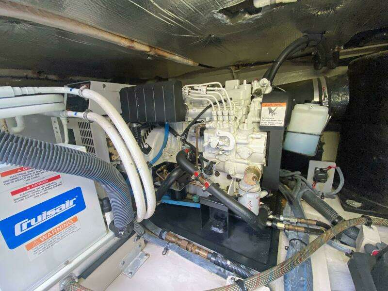 2004 Sea Ray 480 Sedan Bridge