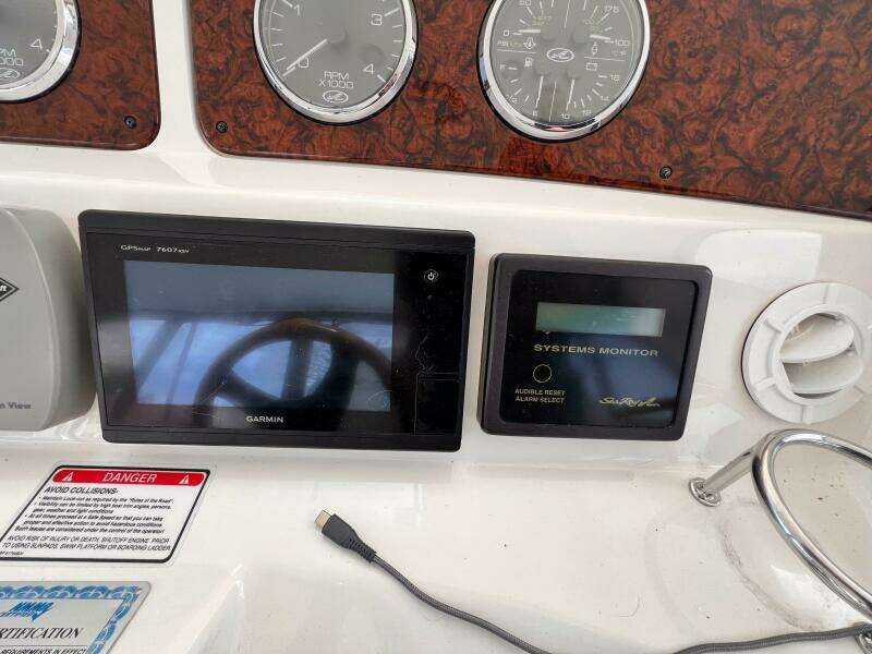 2004 Sea Ray 480 Sedan Bridge