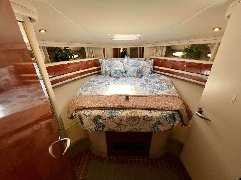 2004 Sea Ray 480 Sedan Bridge