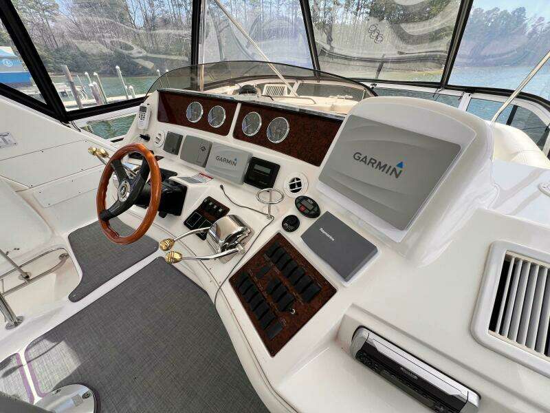 2004 Sea Ray 480 Sedan Bridge