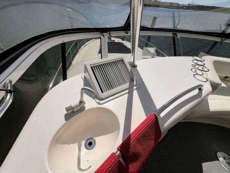 2004 Sea Ray 480 Sedan Bridge