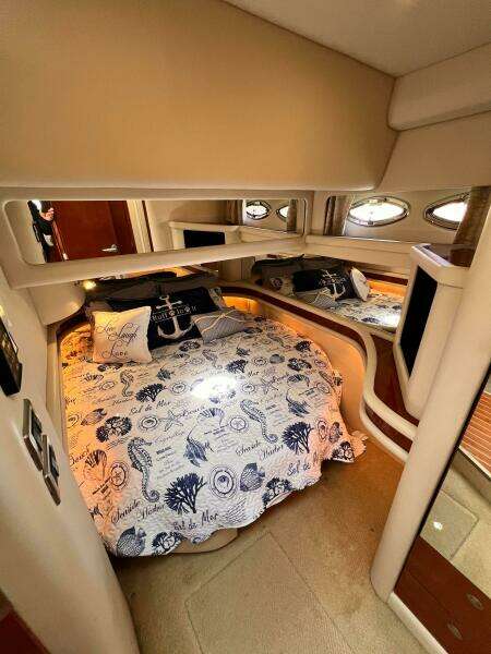 2004 Sea Ray 480 Sedan Bridge