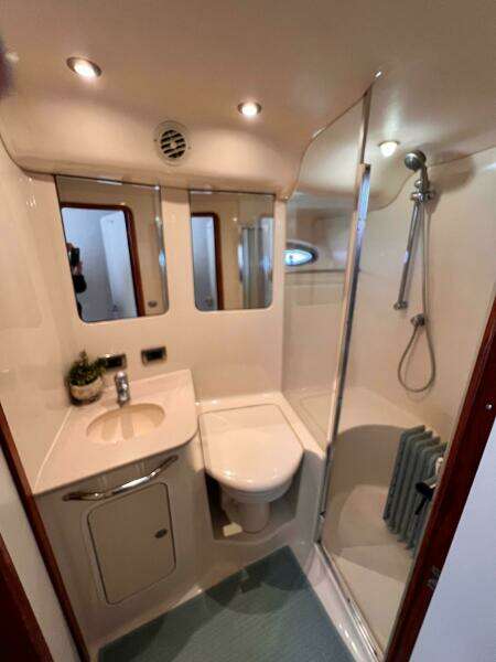 2004 Sea Ray 480 Sedan Bridge