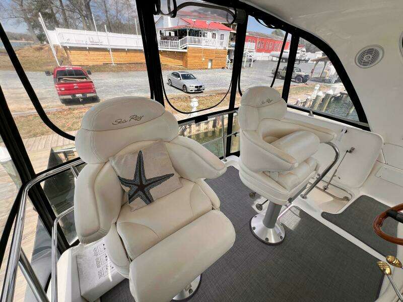 2004 Sea Ray 480 Sedan Bridge