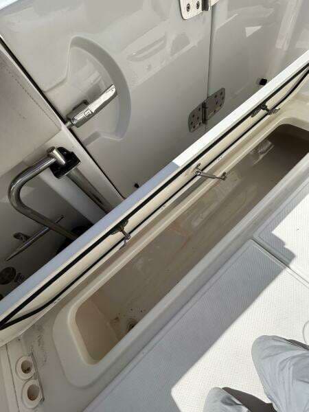 2017 33 Boston Whaler 330 Outrage In Deck Fish Boxes (2)