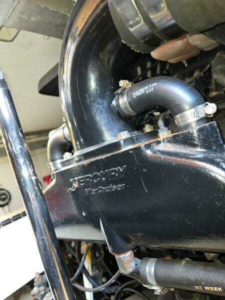 2003 Carver 360 Sport Sedan