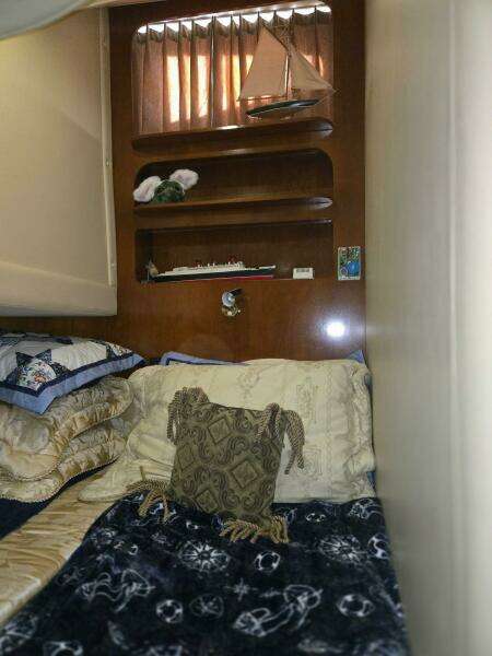 2003 Carver 360 Sport Sedan