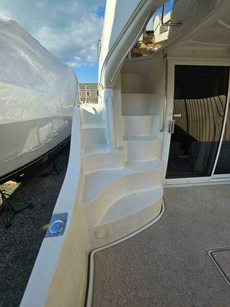 2003 Carver 360 Sport Sedan