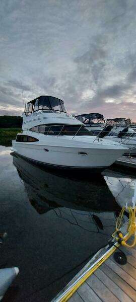 2003 Carver 360 Sport Sedan