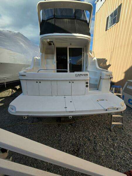 2003 Carver 360 Sport Sedan