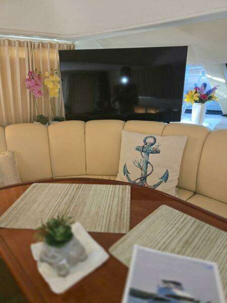 2003 Carver 360 Sport Sedan